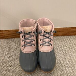 Nautica water proof shoes